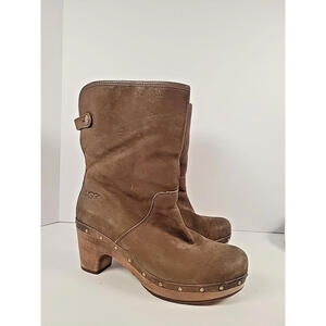 UGG Australia Lynnea Brown Pull On Boots Women's size 7